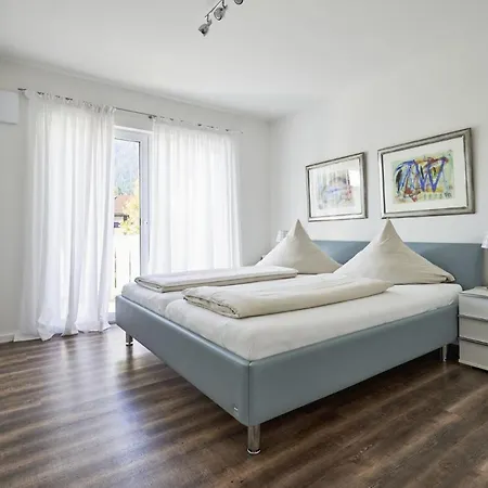 Apartament Cara *